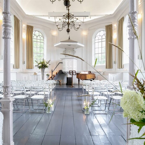 Het bezichtigen van een trouwlocatie