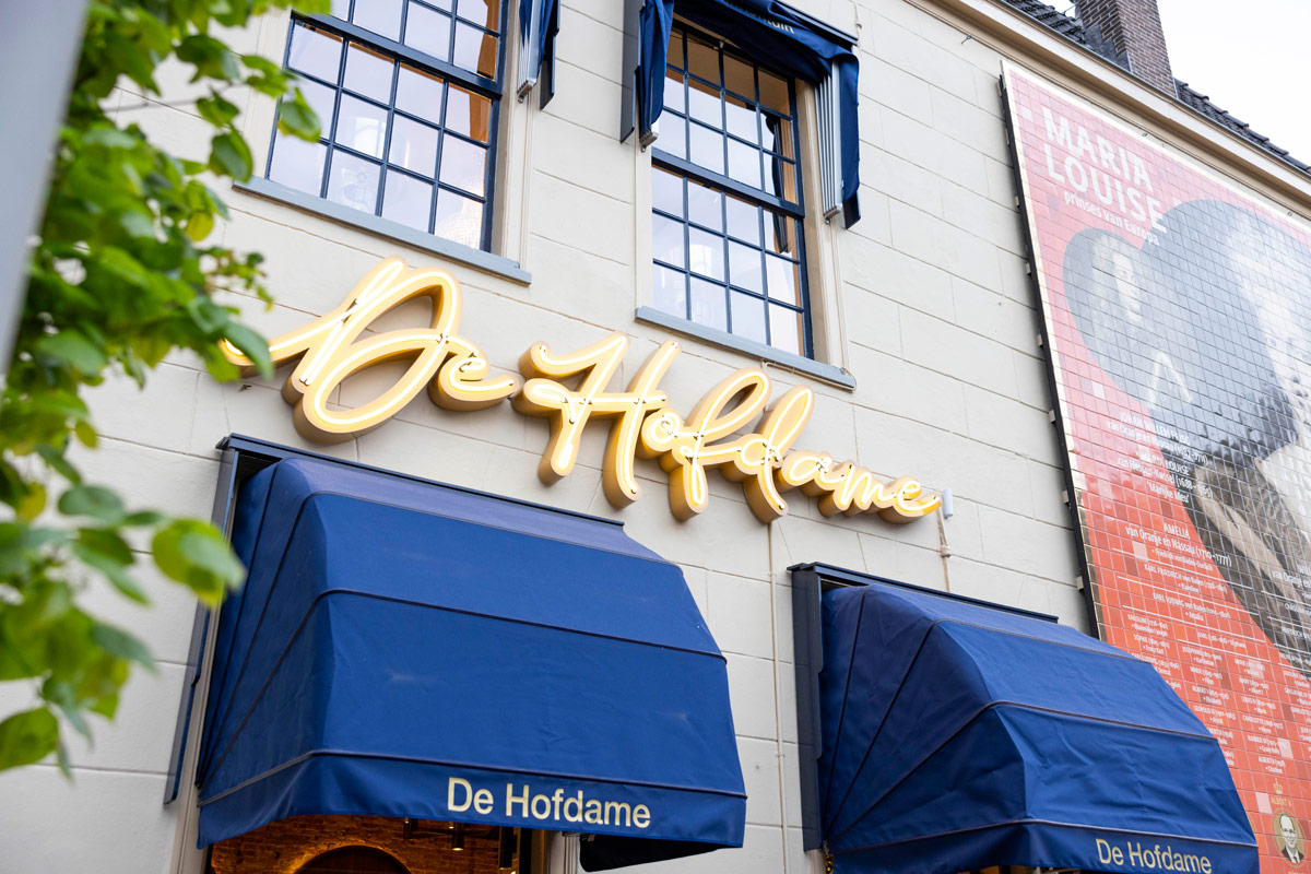De Hofdame